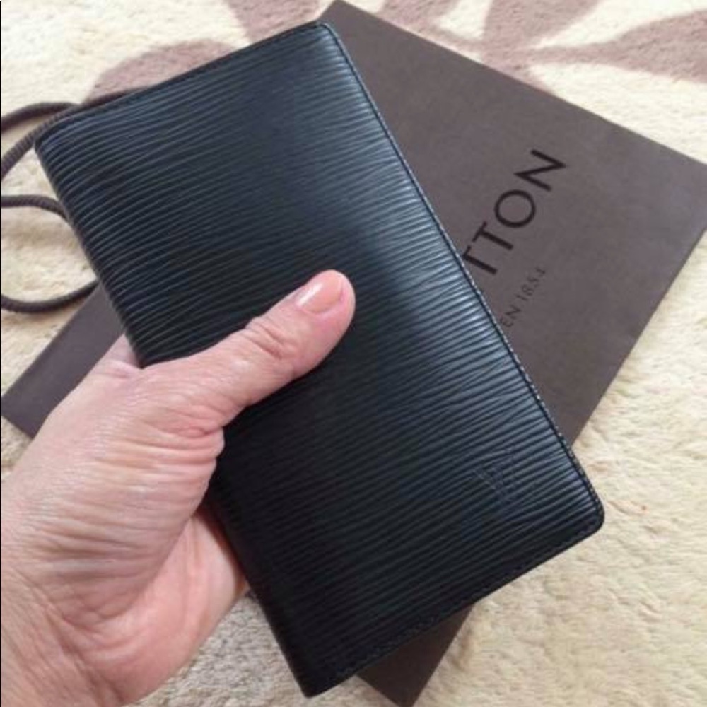 LV checkbook holder/ wallet
